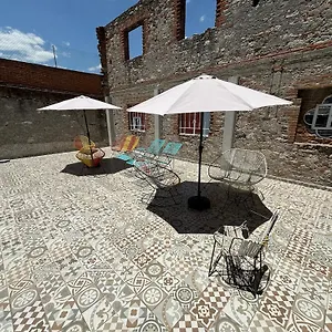 Casa De Arcos Inn